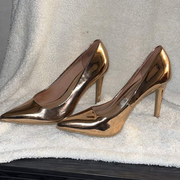 Christian Siriano Metallic Stiletto - Picture 6 of 6